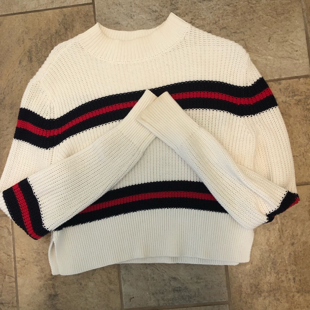 Woman’s crop sweater
